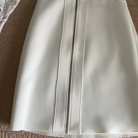 NEW BEAUTIFUL MUSTHAVE HIGHEND LOVERTHELABEL DRESS - Picture 3 of 4